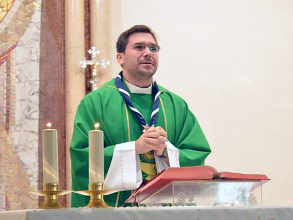 Pr. Petrișor Robert