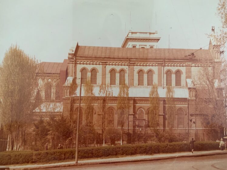parc-in-loc-de-cathedral-plaza-